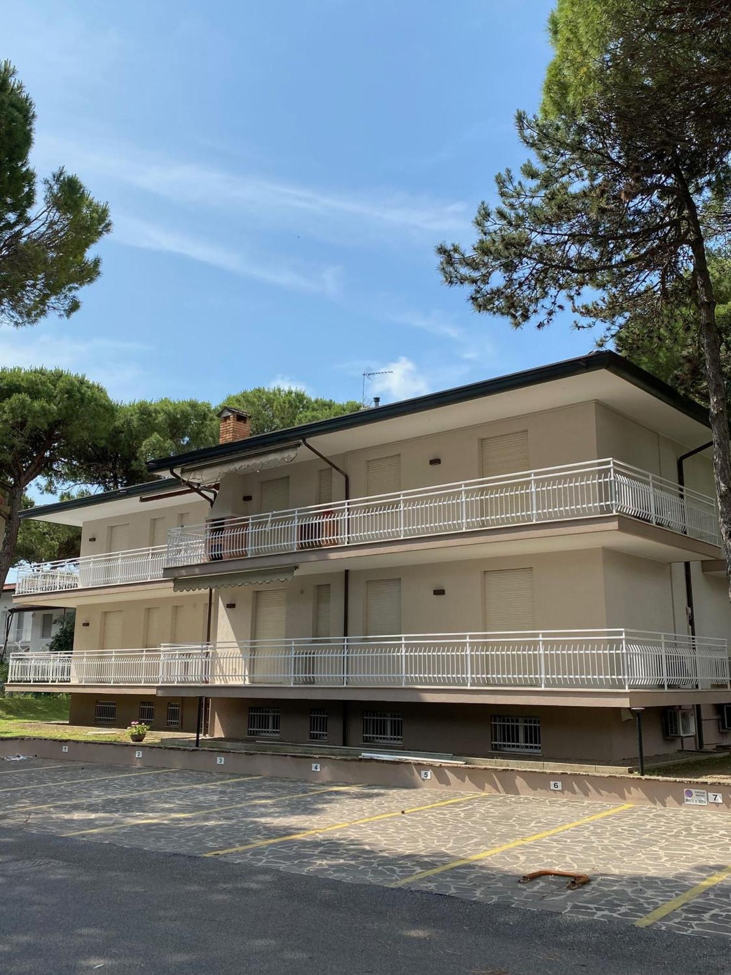 Appartamenti Fungo Lignano Sabbiadoro Exteriör bild